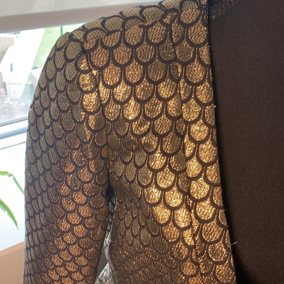 Gold and black “shell” blazer - Picture 2 of 5